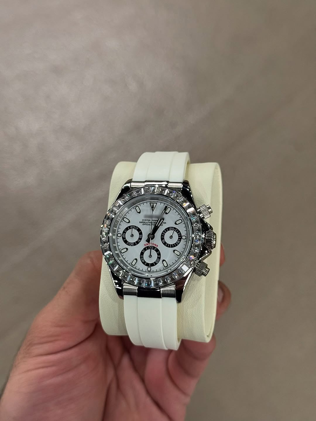 White Diamond Flex Dial