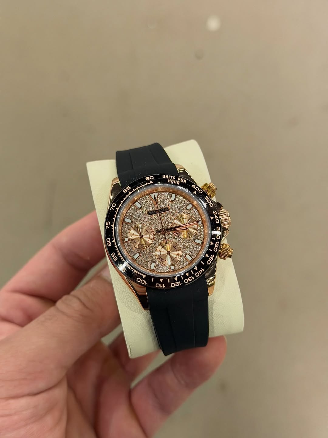 Chronograph Flex Seiko mod watch close-up with case and dial details