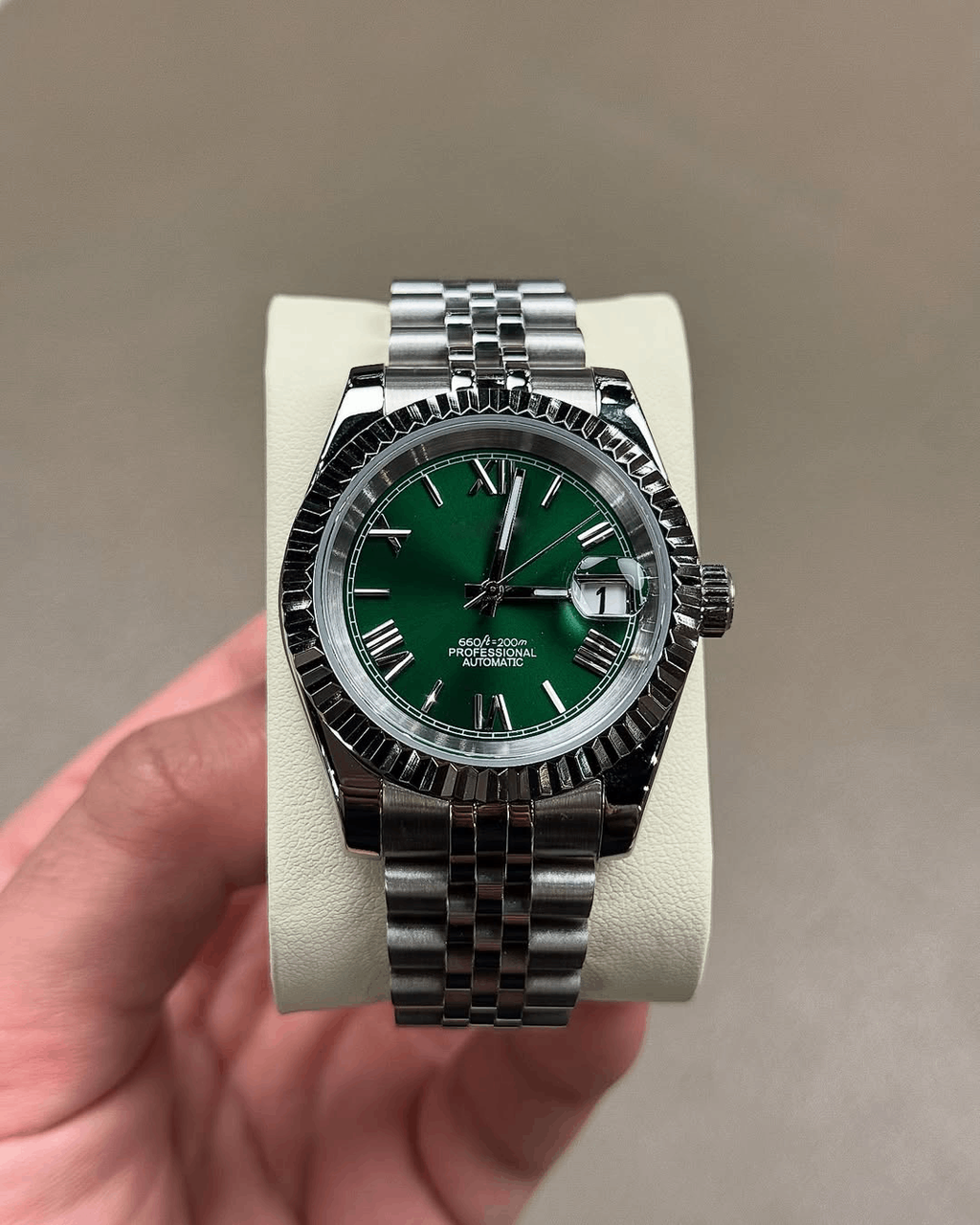 Classic Date Hulk Green Roman Dial