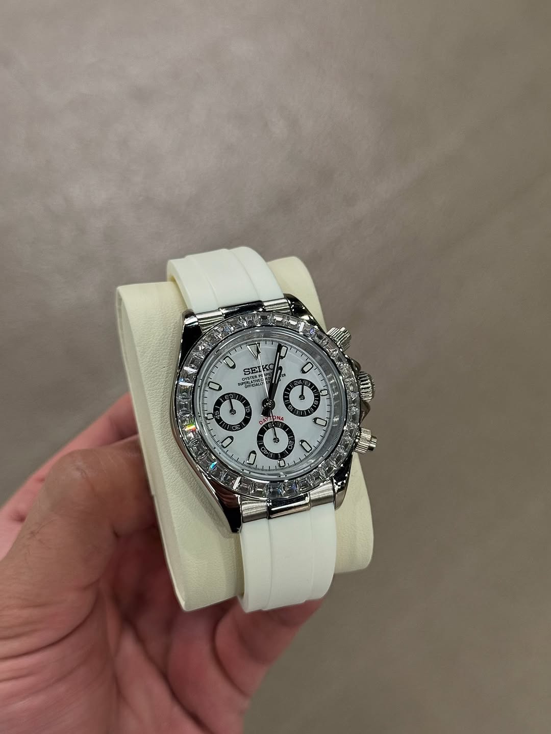 White Diamond Flex Chronograph Seiko mod watch close-up with case and dial details